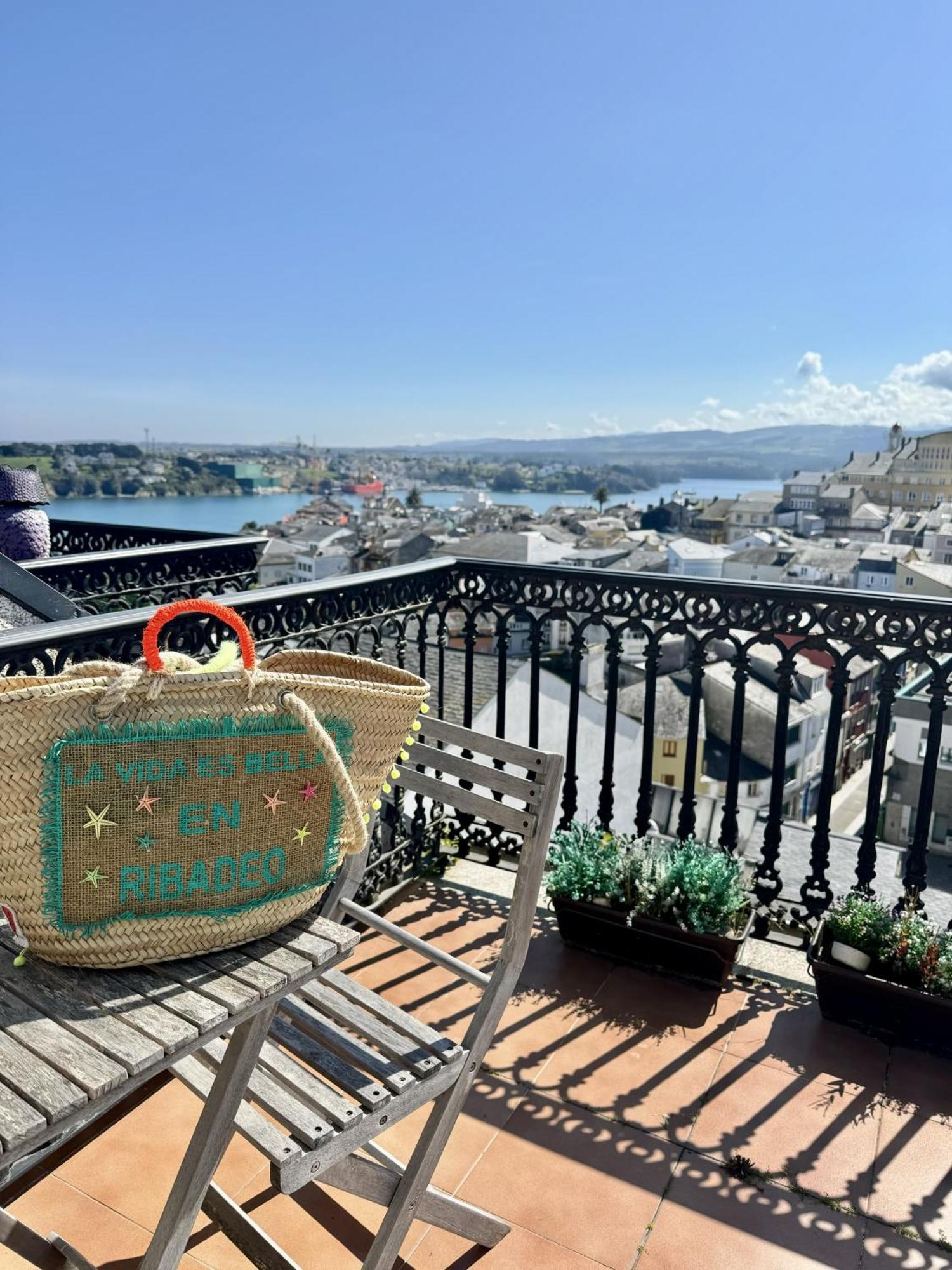 Moderno Piso Con La Mejor Terraza De Ribadeo Y Vistas Maravillosas Екстериор снимка