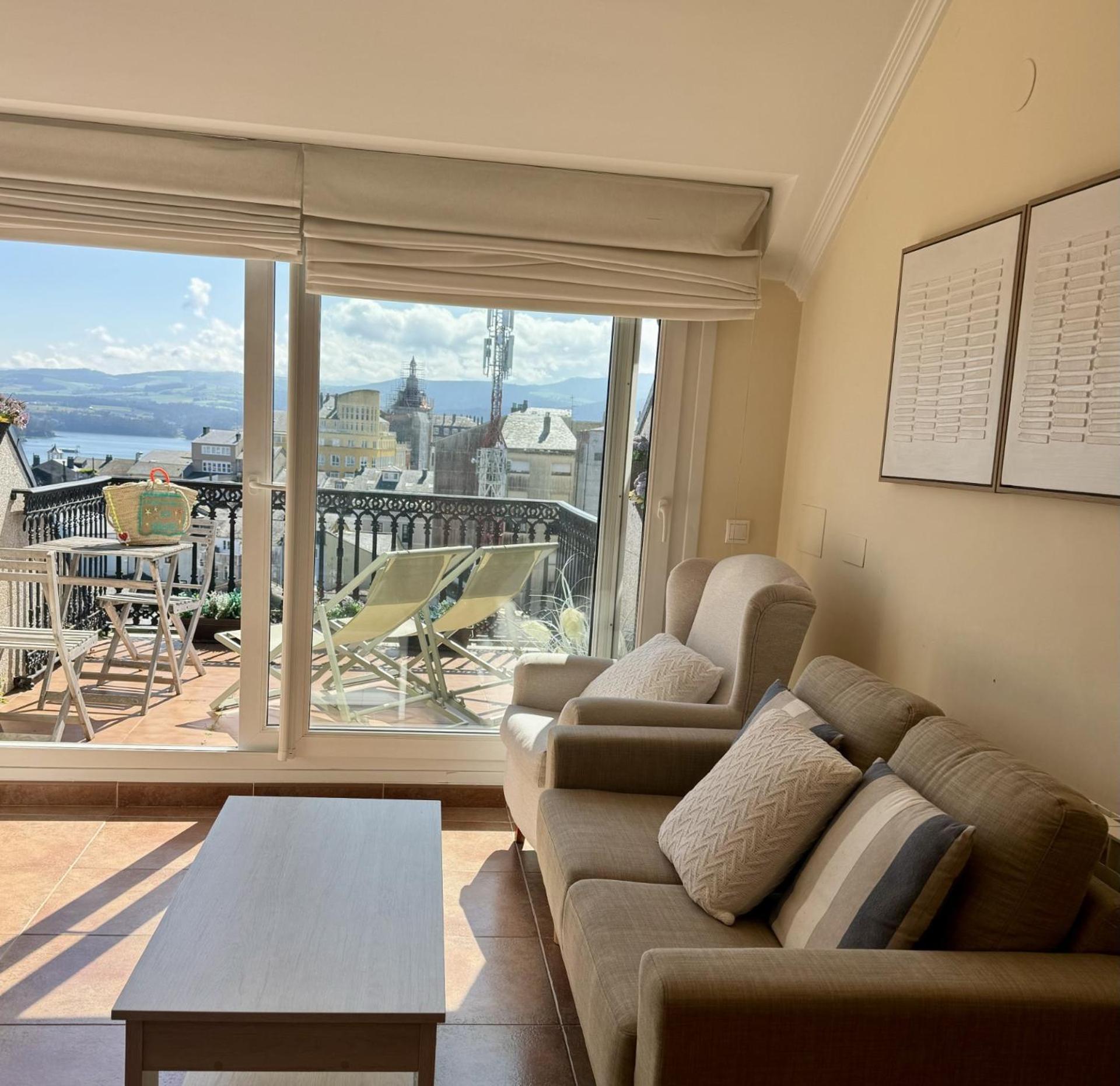 Moderno Piso Con La Mejor Terraza De Ribadeo Y Vistas Maravillosas Екстериор снимка